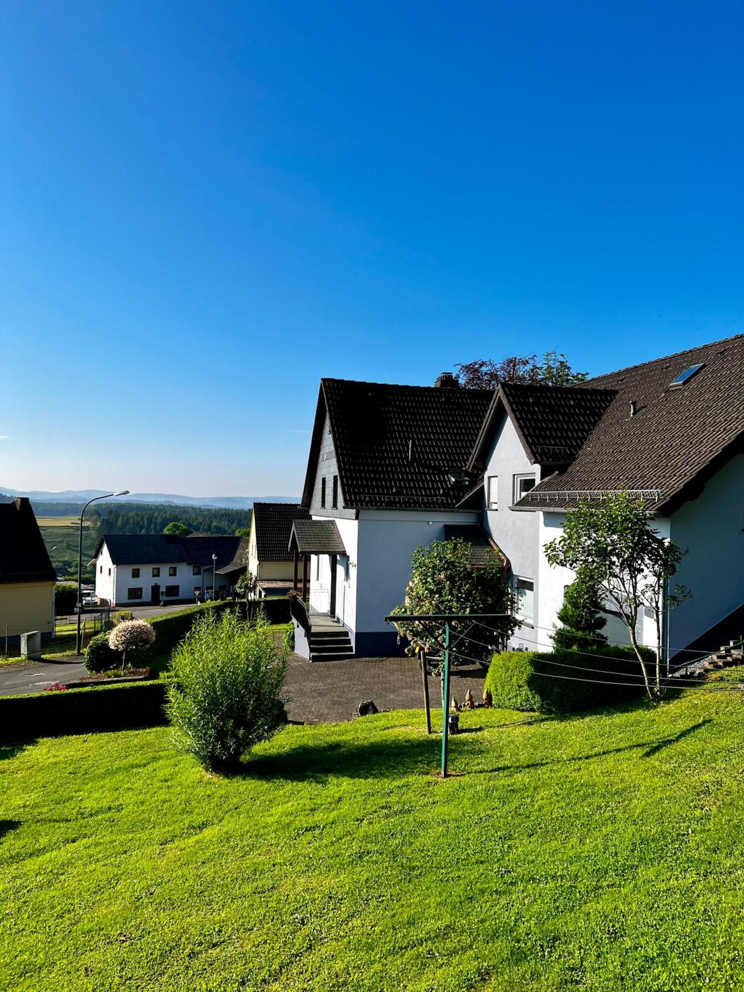 Deine-Eifel-Ferienwohnung Feusdorf Экстерьер фото