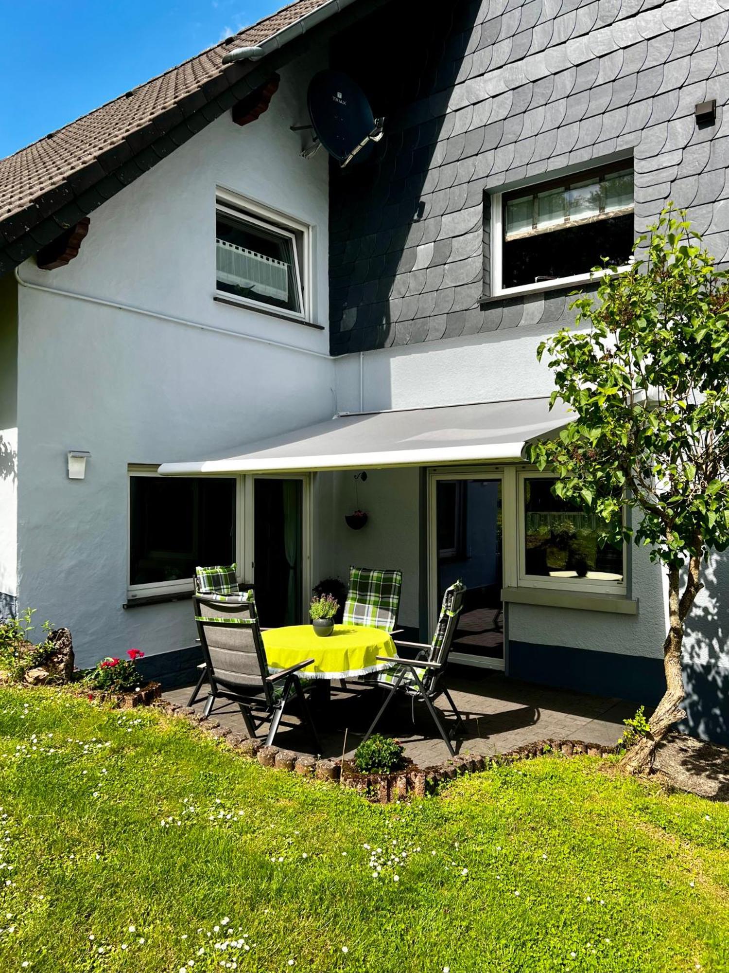 Deine-Eifel-Ferienwohnung Feusdorf Экстерьер фото